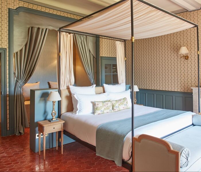 PRESTIGE SUITES